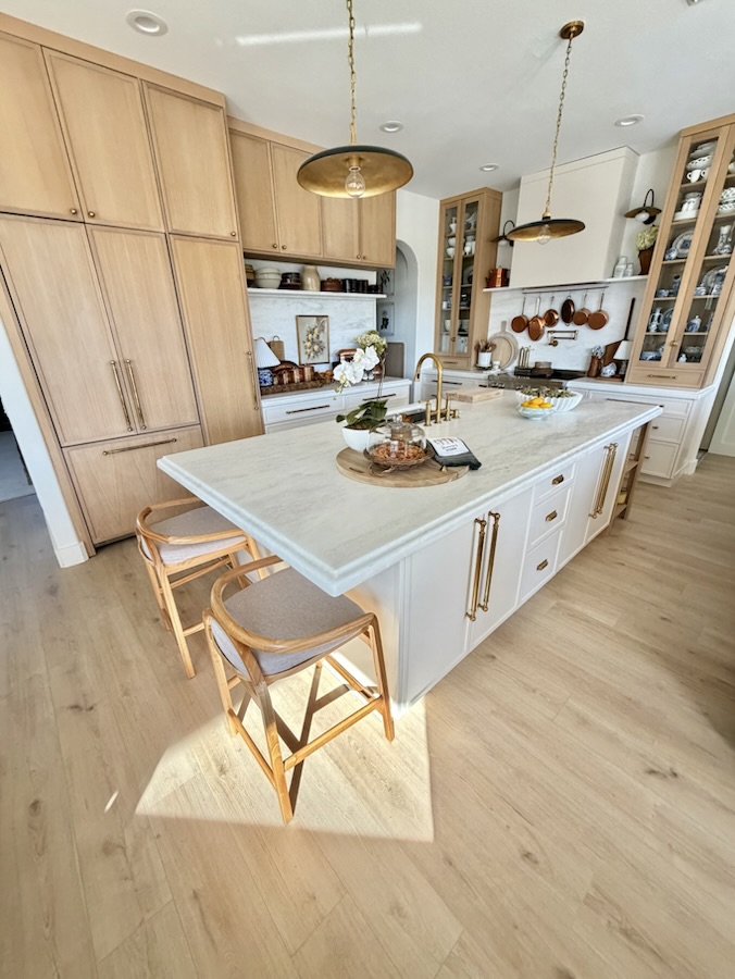 Kitchen island and oak cabinetry